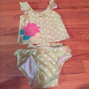 Cute little green polka dot tankini size 3T