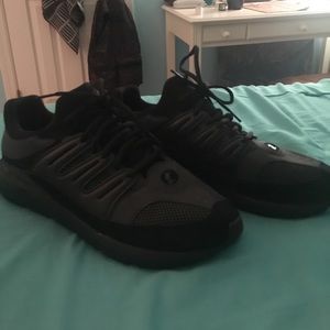 All black men's adidas tubular