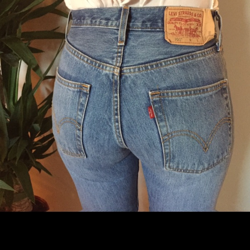 Size 26 Vintage Levi's 501 jeans
