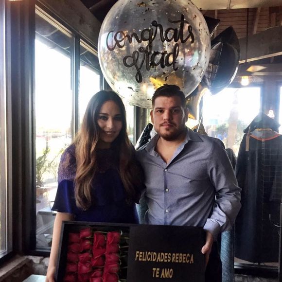 Meet your Posher, Rebeca - Picture 1 of 1