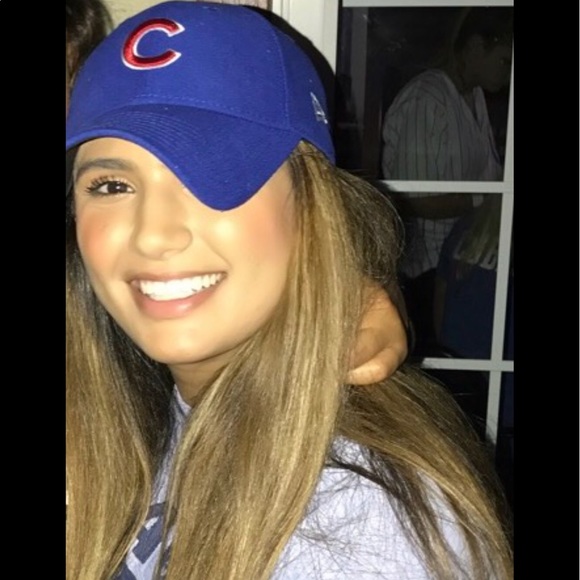 Meet your Posher, Cristina - Picture 1 of 1