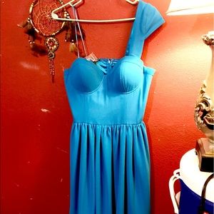One shoulder cocktail dress (GUESS)