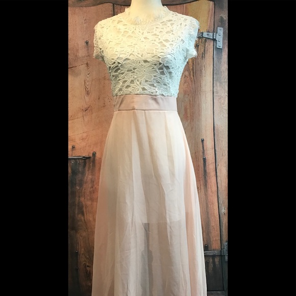 Dresses & Skirts - B1G1 free NYC lace dress ❤️offers welcome