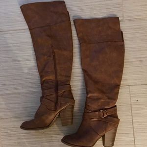 Knee high heeled boots!