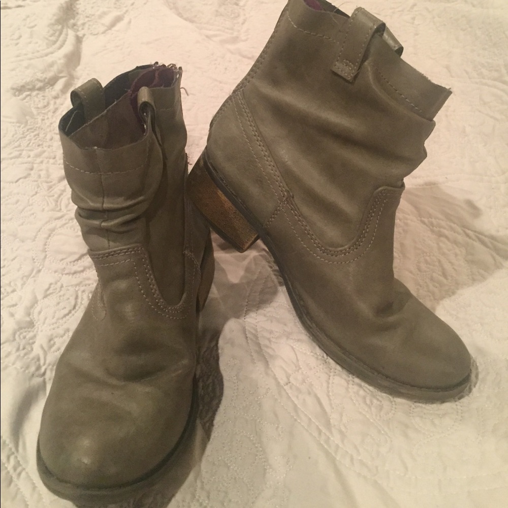 Girls Cherokee ankle boots size 3