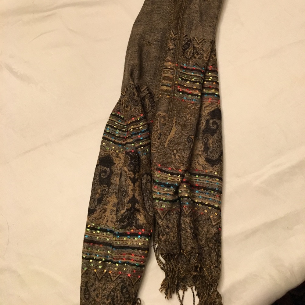 Vibrant scarf