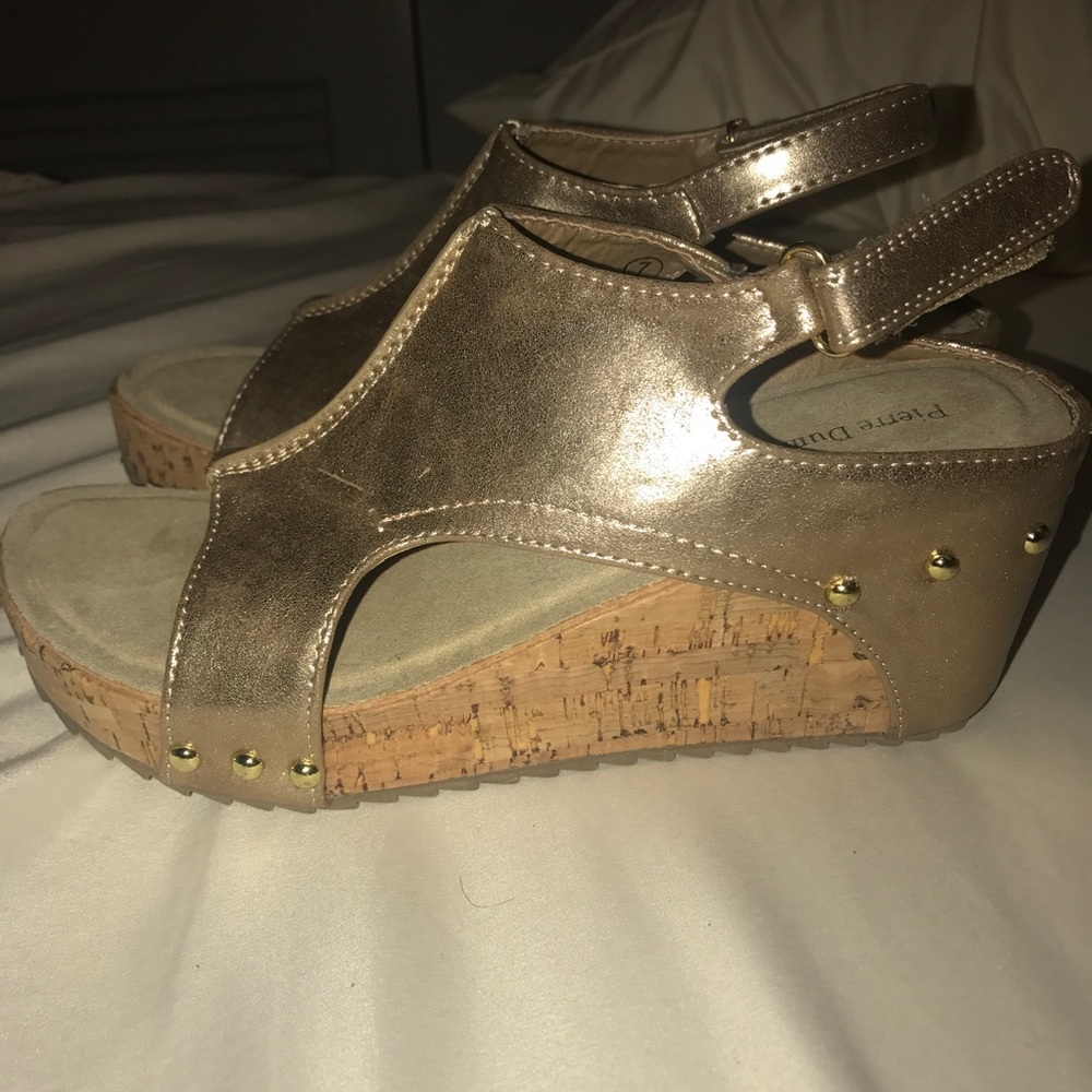Gold Pierre Dumas Wedges