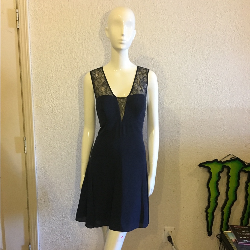 🆕 ✨BCBGMAXAZRIA✨Navy Ariel cocktail Dress✨