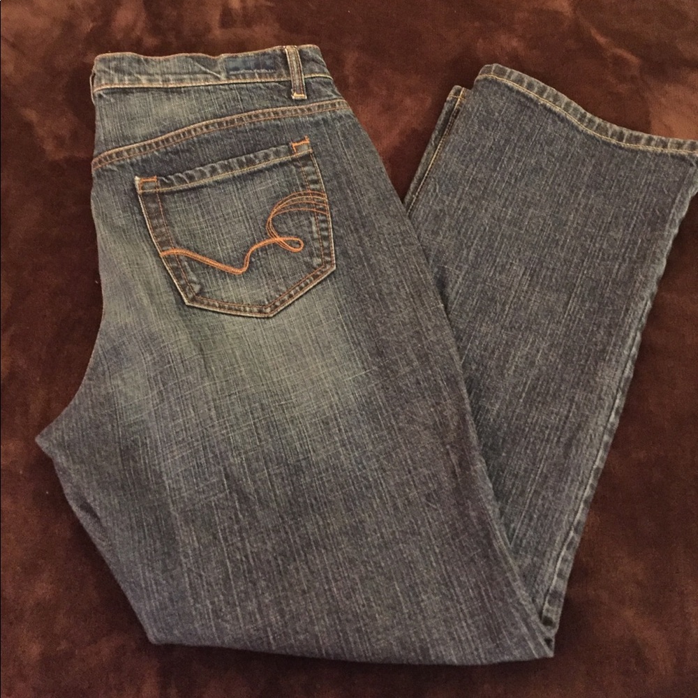 Bandolinoblu Cali Modern bootcut jeans.