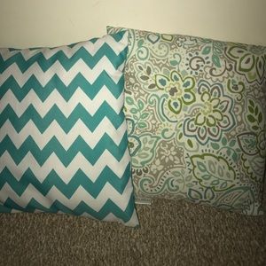 decorative pillows