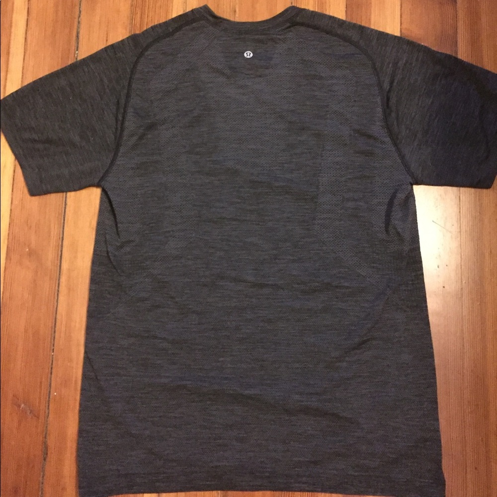Men's Lulu lemon metal vent tech short sleeve