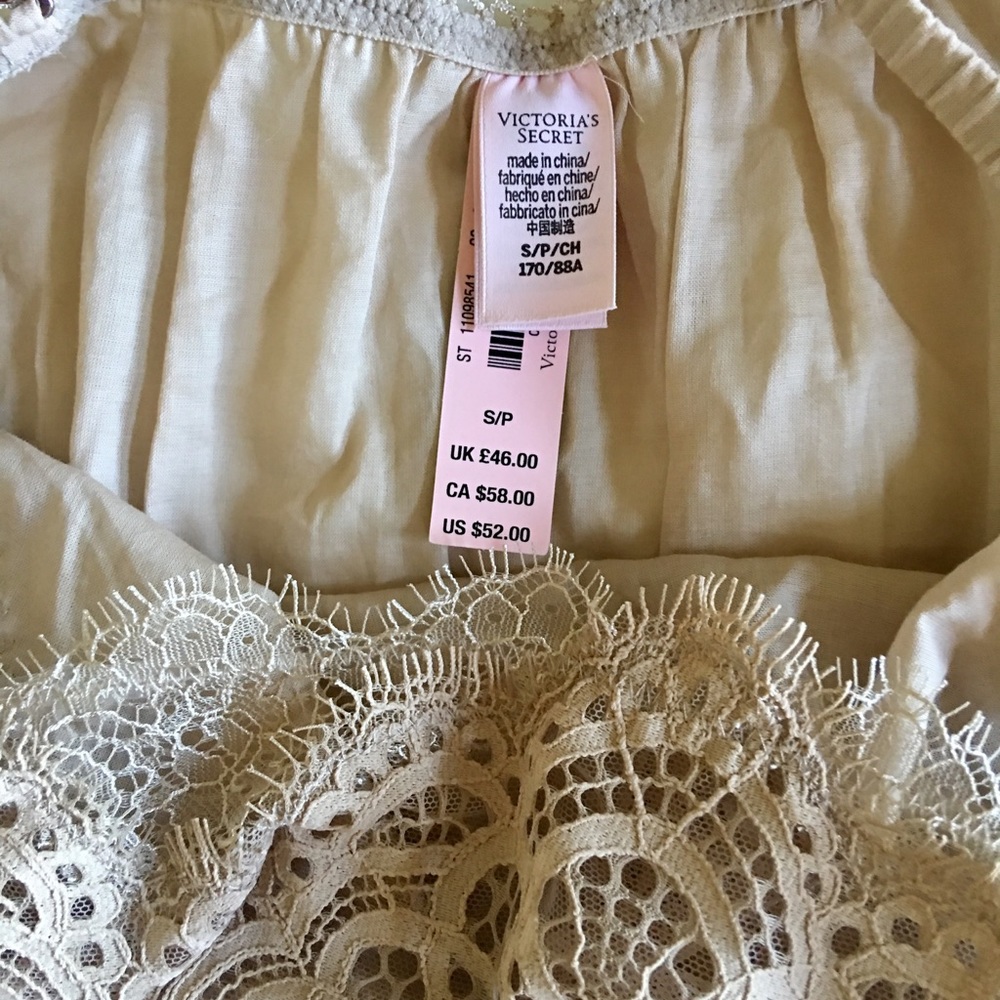 ‼️NWT‼️VICTORIA SECRET Nude lace Romper - Picture 2 of 3