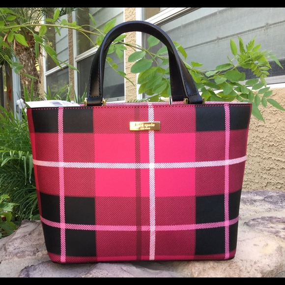 kate spade Handbags - Kate Spade plaid hand bag