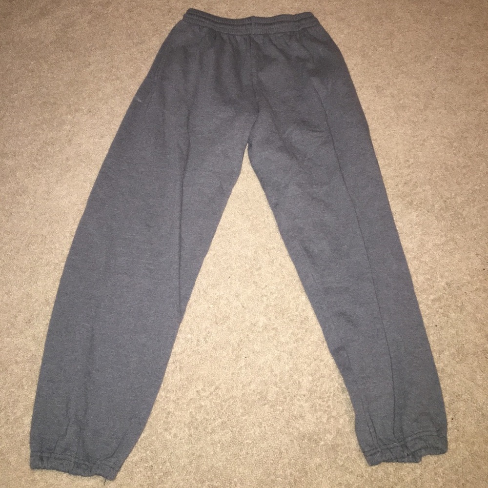 Grey sweatpants WITH POCKETS!!