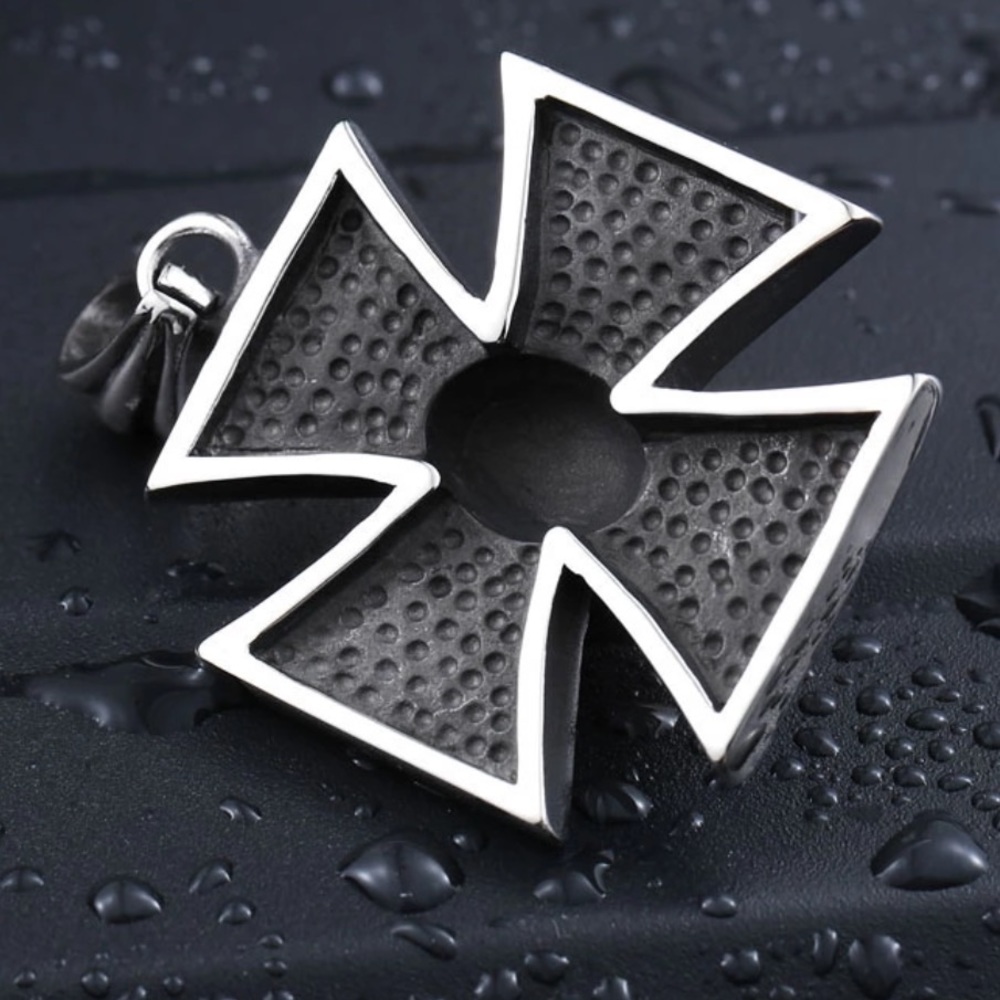 Iron Flame Cross Skull Biker Stainless With Chain - Picture 6 of 8