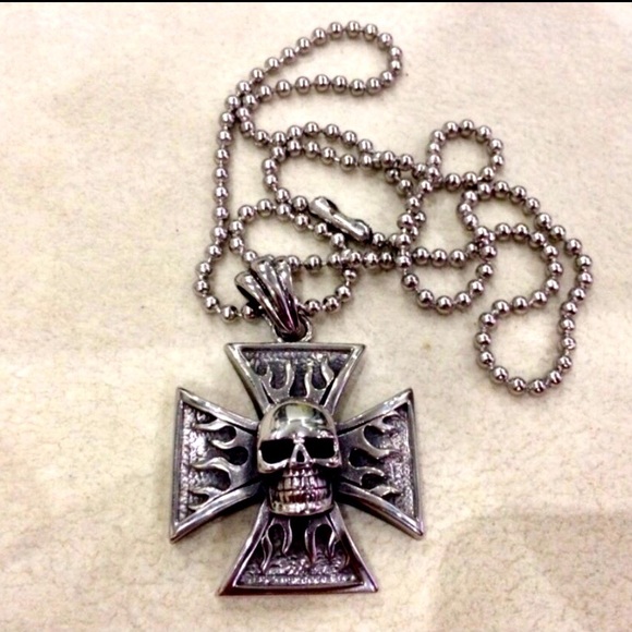 Iron Flame Cross Skull Biker Stainless With Chain - Picture 4 of 8