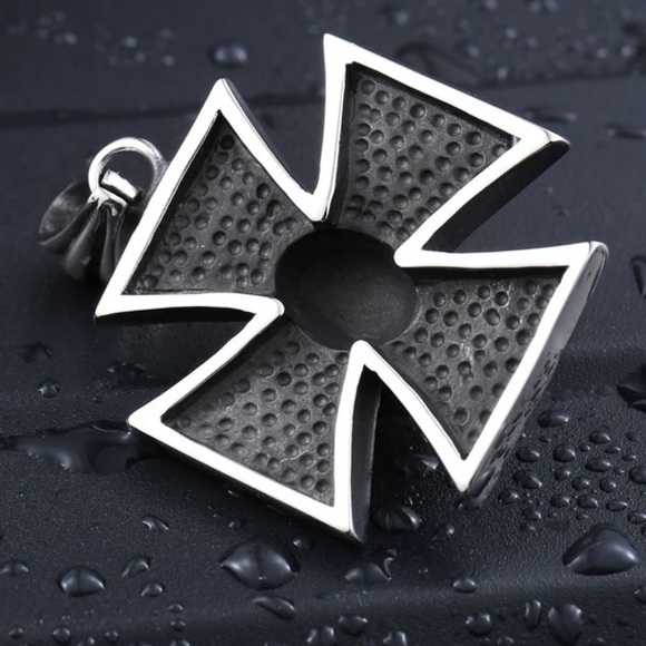 Iron Flame Cross Skull Biker Stainless With Chain - Picture 6 of 8