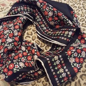 Gorgeous Indian style pure silk hand-rolled scarf