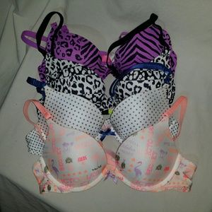 4 Victoria Secret Pink Push Up Bras