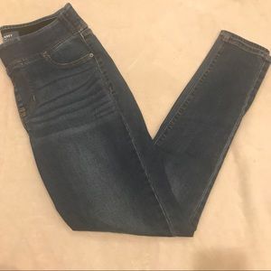 EUC Old Navy skinny jeans