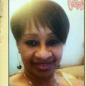 Meet your Posher, Roxanne