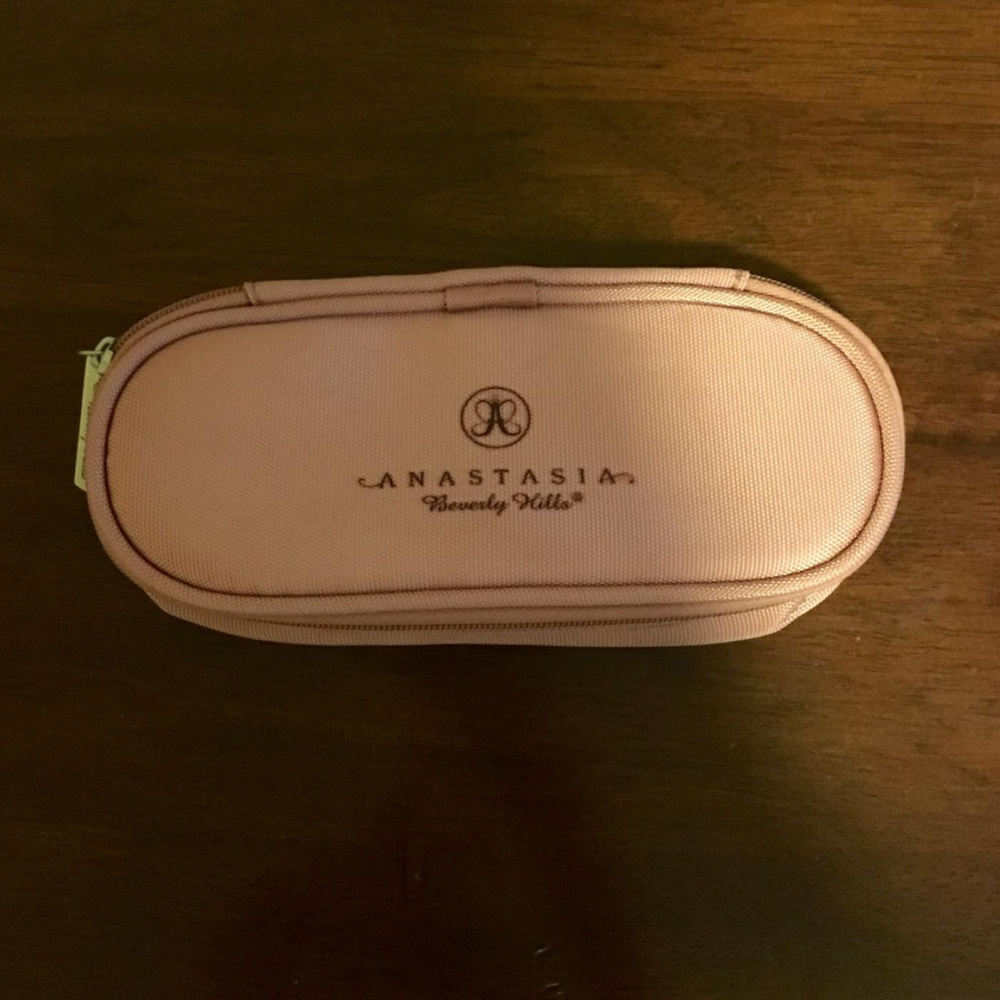 Anastasia Beverly Hills Brow/Face Tool /Travel Bag