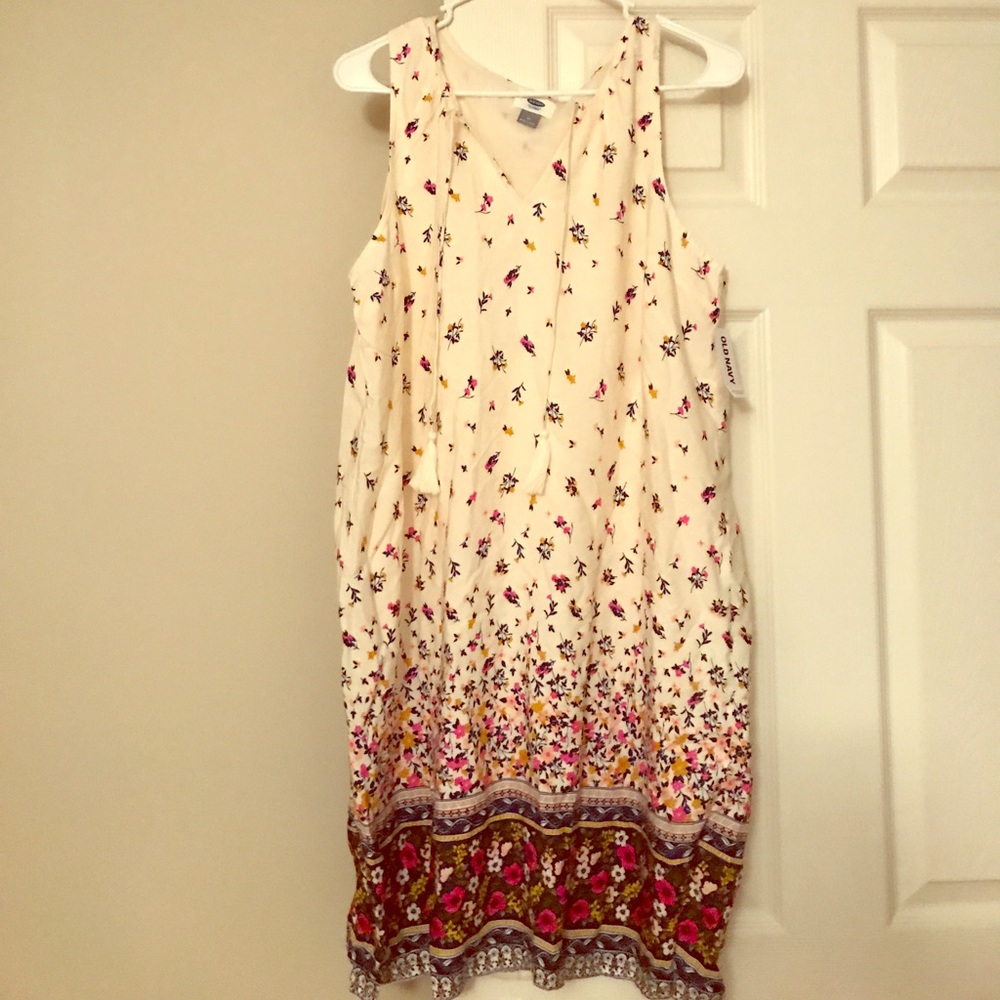 Old Navy Floral Dress-Never worn