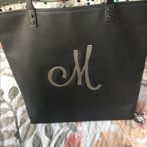 Around town tote-jewell by thirty-one