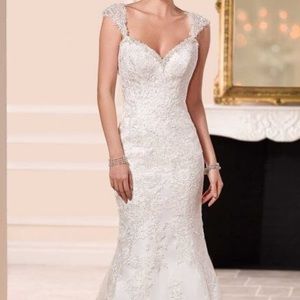 Brand new, never worn and unaltered 👰🏼