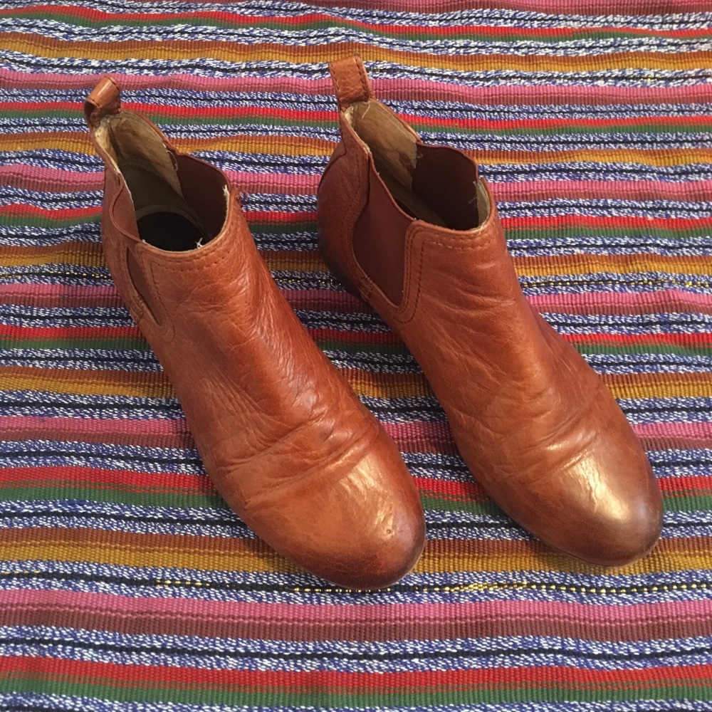 Frye leather low Jillian Chelsea booties