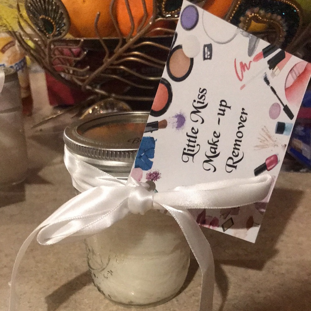 Makeup remover wipes
