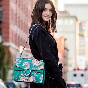 Meet your Posher, Zoia