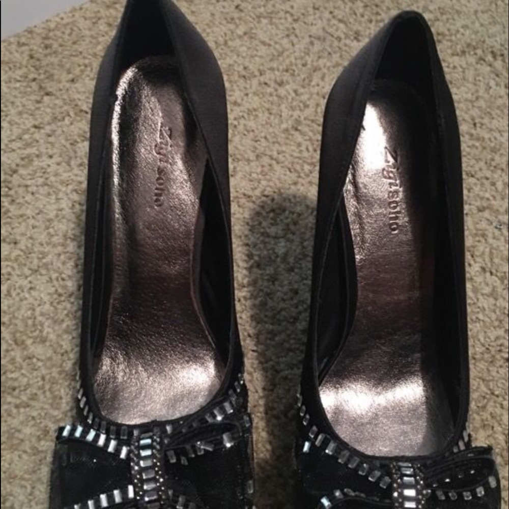 Heels - Picture 2 of 3