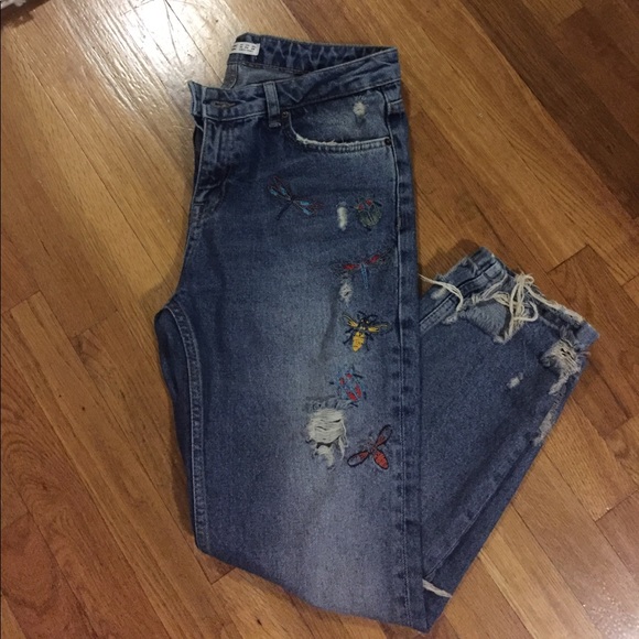 Zara Denim - Zara embroidered boyfriend jeans