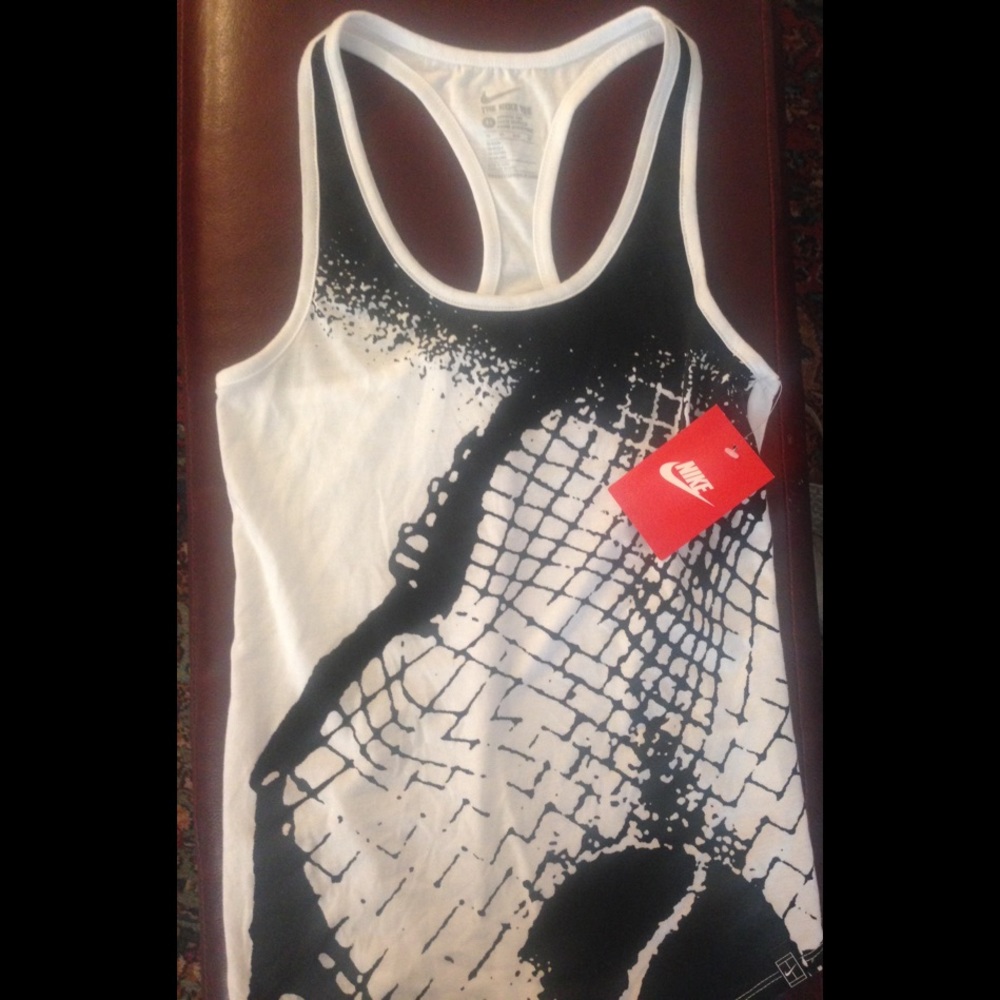 NWT Nike shirt
