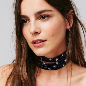 FREE PEOPLE CHOKER