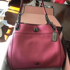 Brand new Coach Turnlock Edie Tote pebble leather