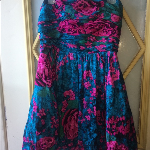 Dresses & Skirts - Fuchsia, teal and green floral homecoming dress