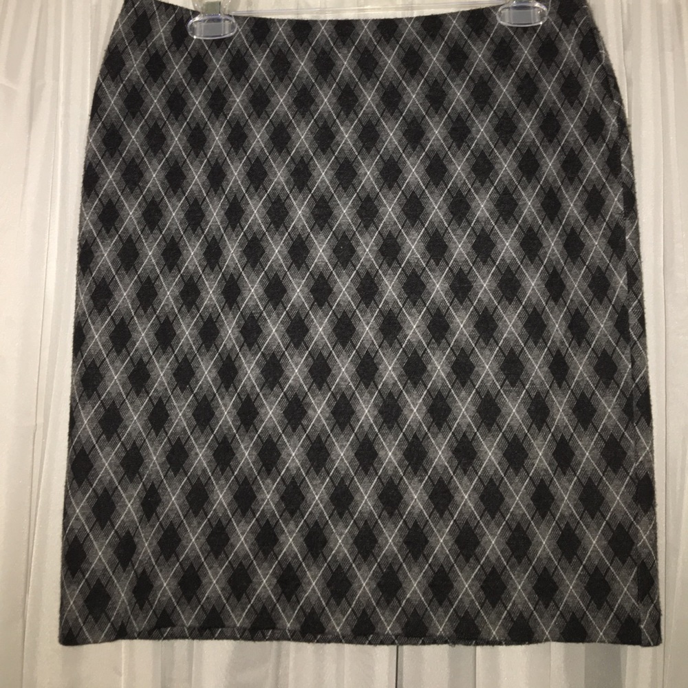 Medium gray black skirt