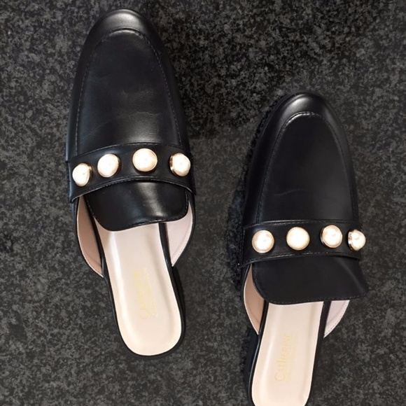 LAST! NWOT Catherine Malandrino Faux Pearl Mules - Picture 4 of 5