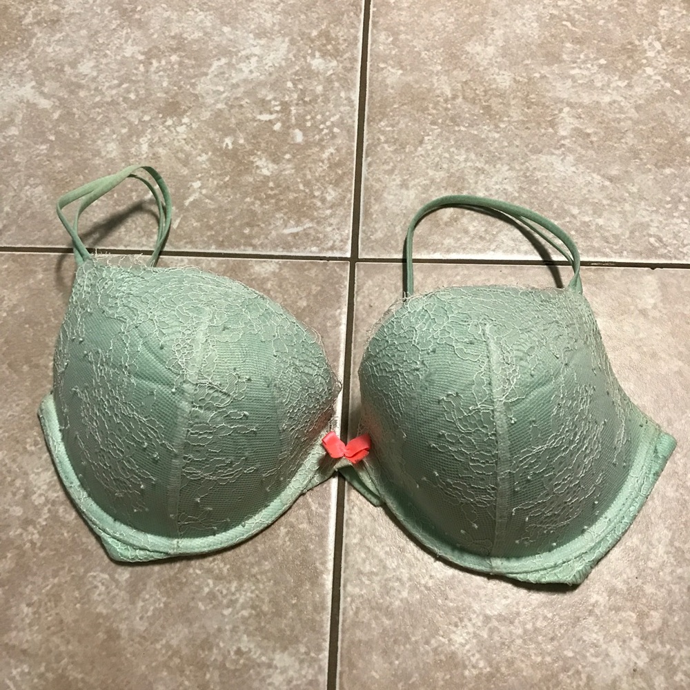 Victoria's Secret turquoise blue bra