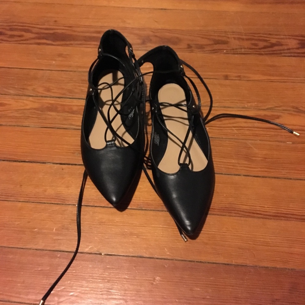Lace up flats size 9