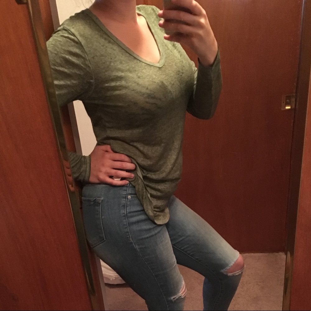 Soft, heathered long sleeve tee! So versatile!