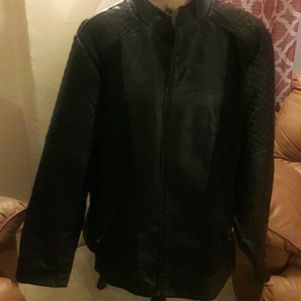 2 bundle jackets sizes 22/24 and 3X