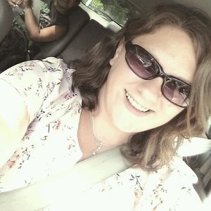 Meet your Posher, Stefanie