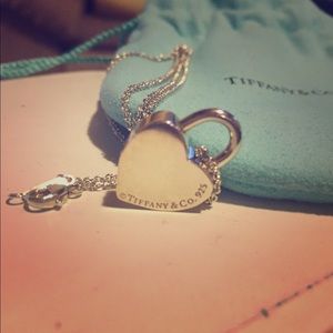Tiffany silver necklace with solid heart charm