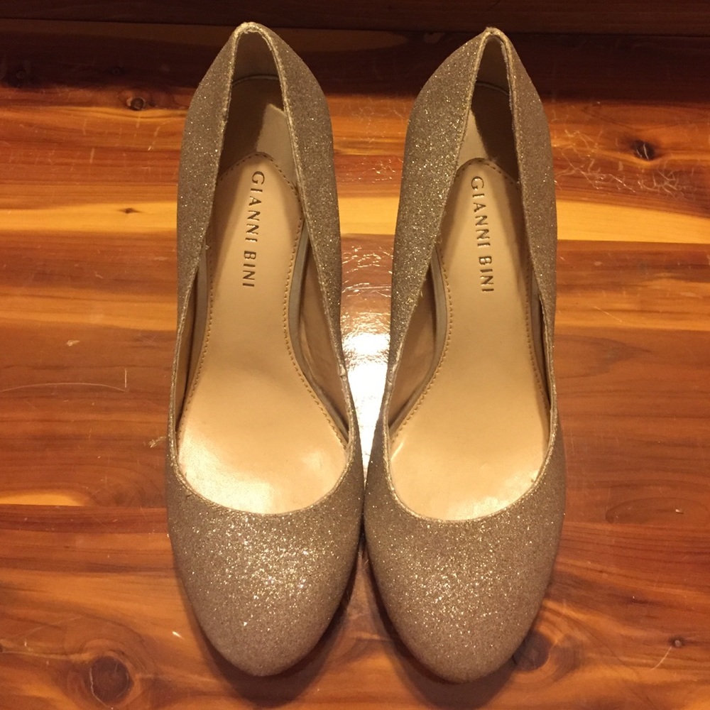 Gold Gianni bini high heels