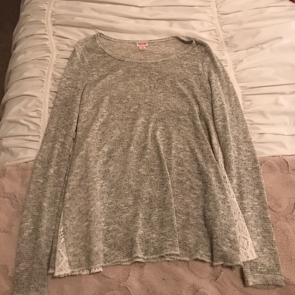 Grey/knit sweater