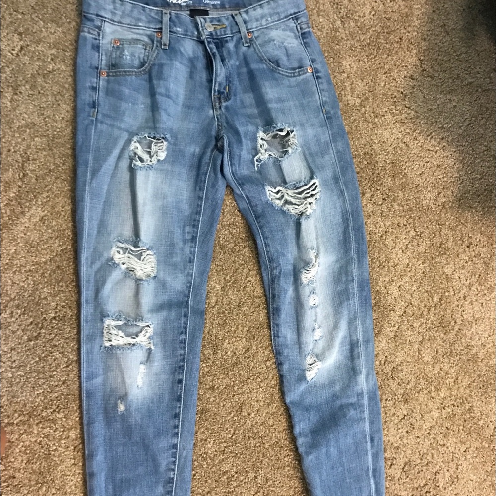 Mission jeans