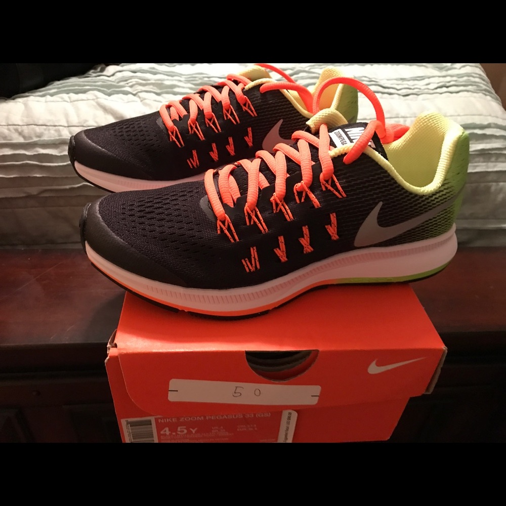 NIKE zoom Pegasus 33
